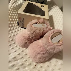 Baby Ugg fur shoes